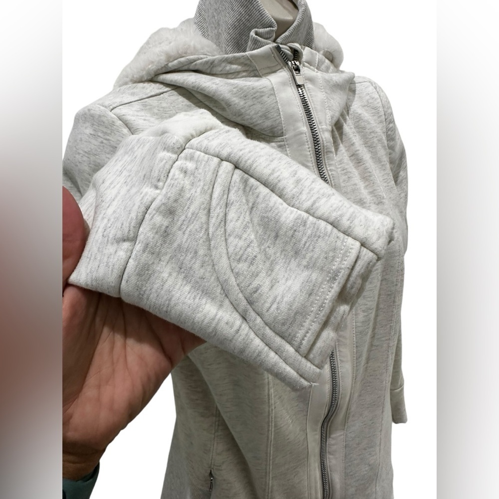 Darling Athleta Ivory Faux‎ Fur Lined Hooded Jacket  Polyester Size Small, Coat - Picture 7 of 8